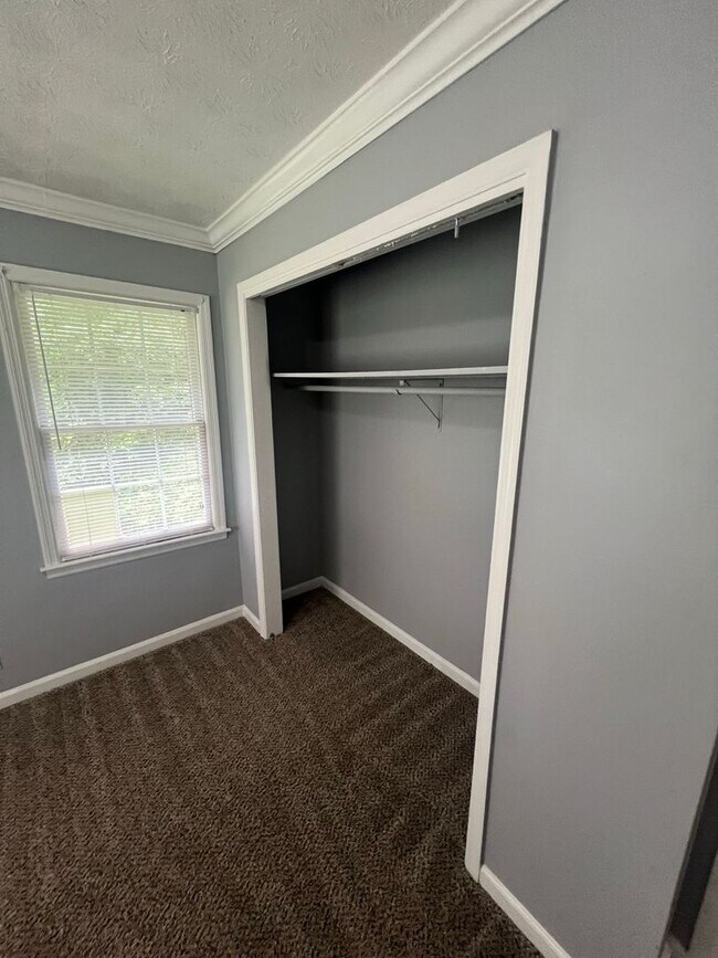 Building Photo - Huge 5 bedroom home in Lawrenceville NOW READY!