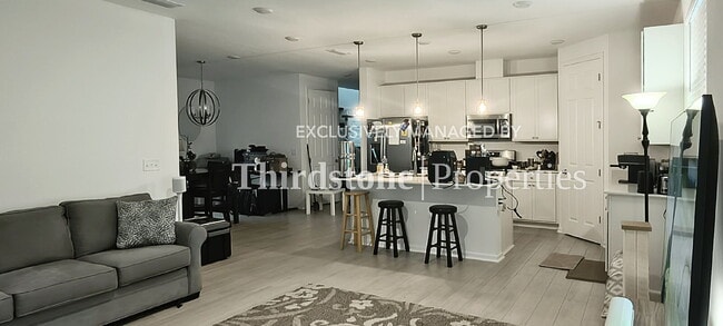 Building Photo - 8225 Cedar Run Ln