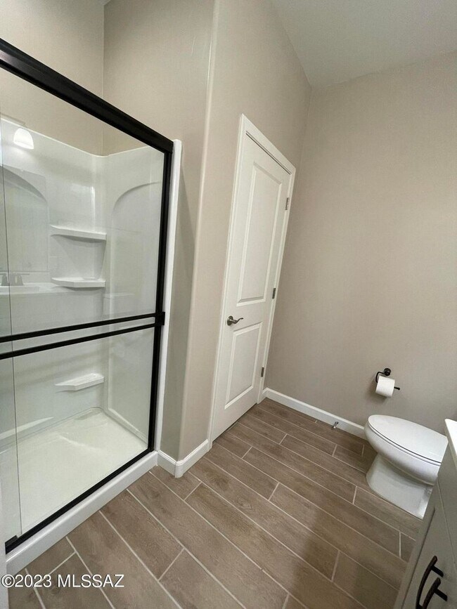 Building Photo - 4 Bed / 3 Bath Energy-efficient home! High...