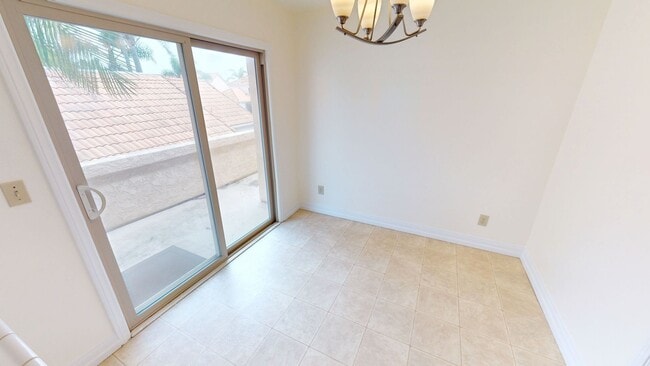 Building Photo - Spacious 3 bedroom | Cays with partial oce...