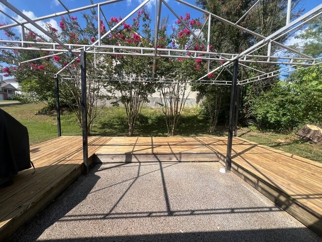 Building Photo - Great 3BR Home in Spring Hill