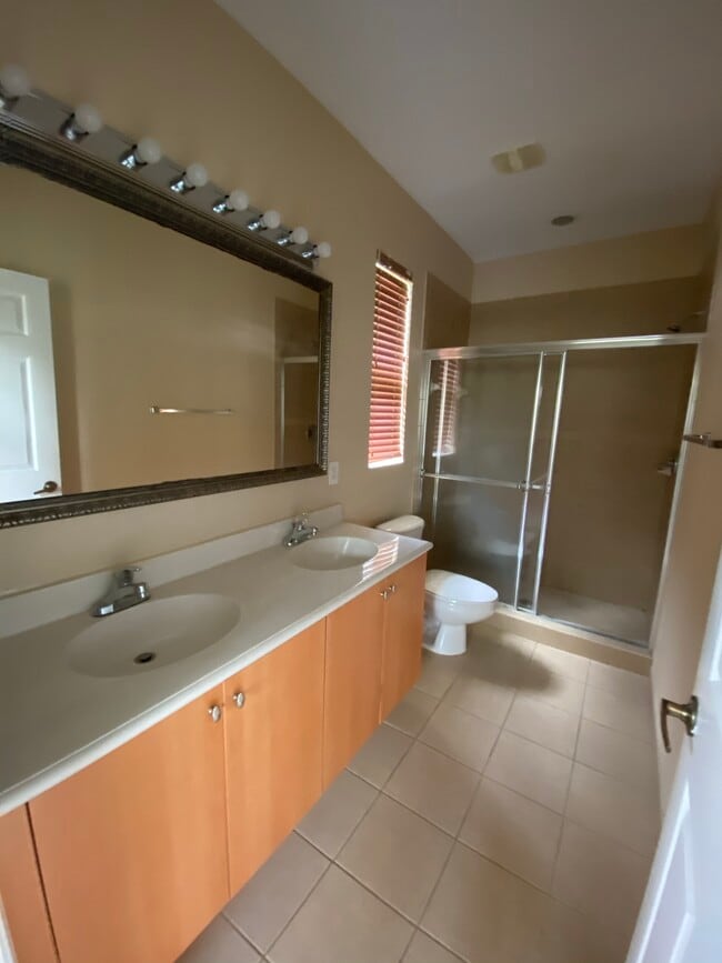 Building Photo - 3102 NW 24th Way