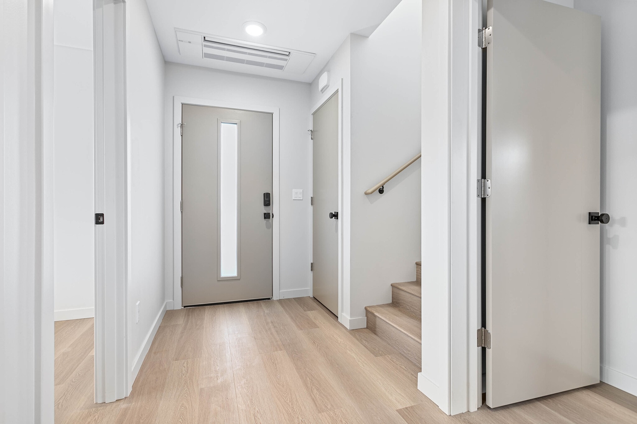 Building Photo - 2517 Vallette St