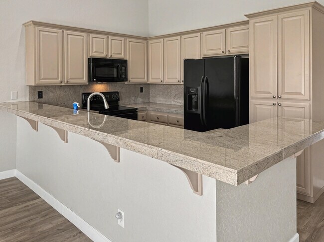 Building Photo - 76915 Turendot St