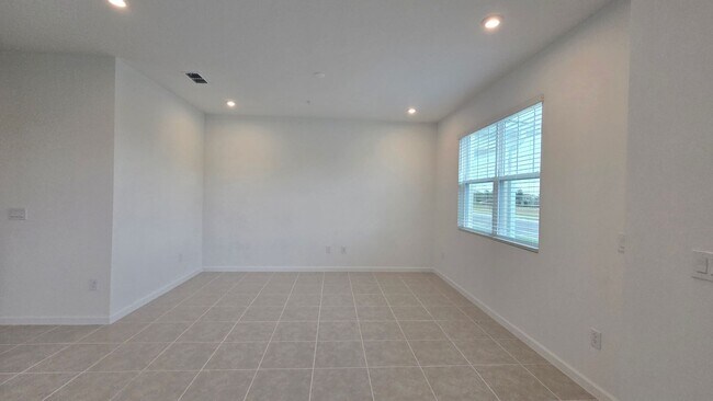 Building Photo - Brand-New Apopka 4Bed/2.5 Bath Townhome Avail for Rent! Be The first to Live Here!