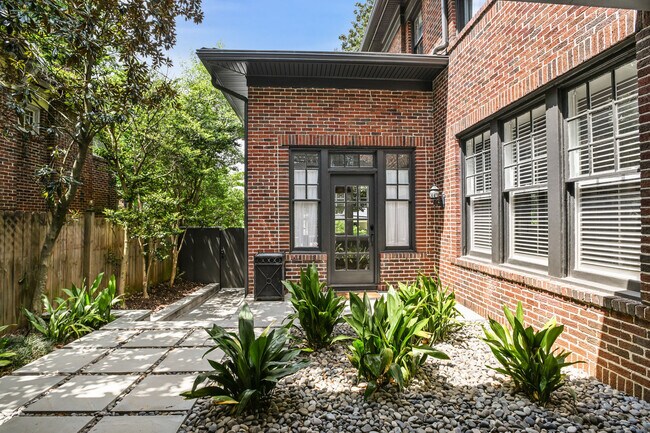 Building Photo - 635 Bonaventure Ave NE