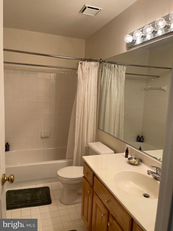 Building Photo - 4129 Trowbridge St