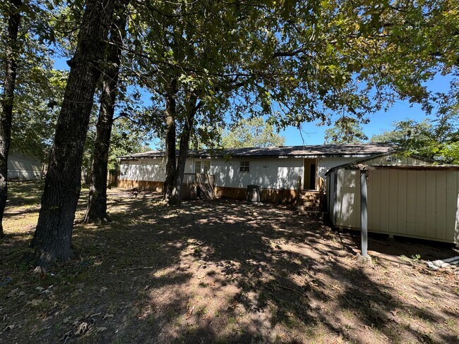Building Photo - 161 Flournoy Lucas Rd