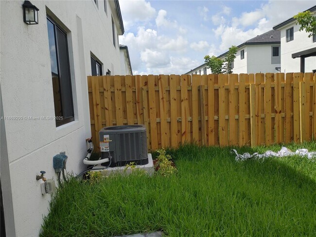 Building Photo - 34468 SW 191st Ct