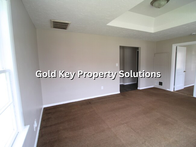 Building Photo - Remodeled 2 BR 1BA House with Garage (NO SECTION 8)