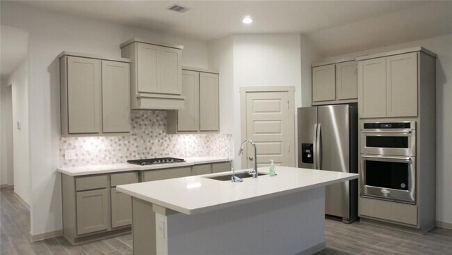Building Photo - 29506 Red Rocks Pk Dr