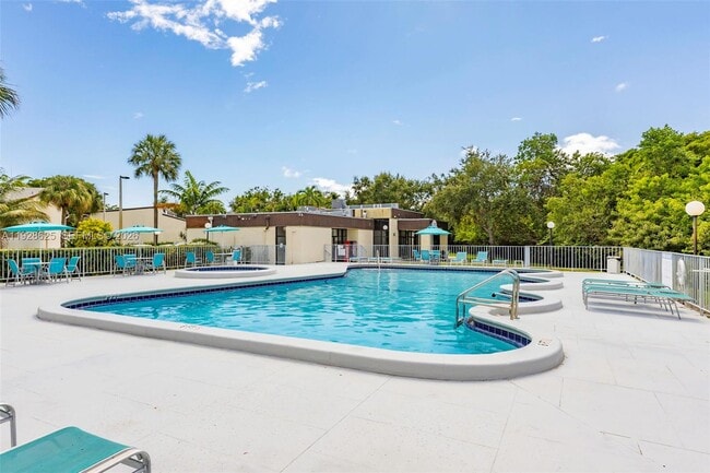 Building Photo - 19440 NE 26th Ave