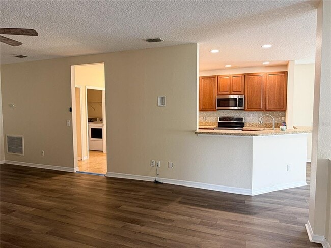 Building Photo - 2203 Anoka Way