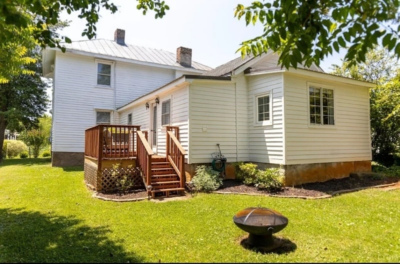 Building Photo - 614 Norwood St