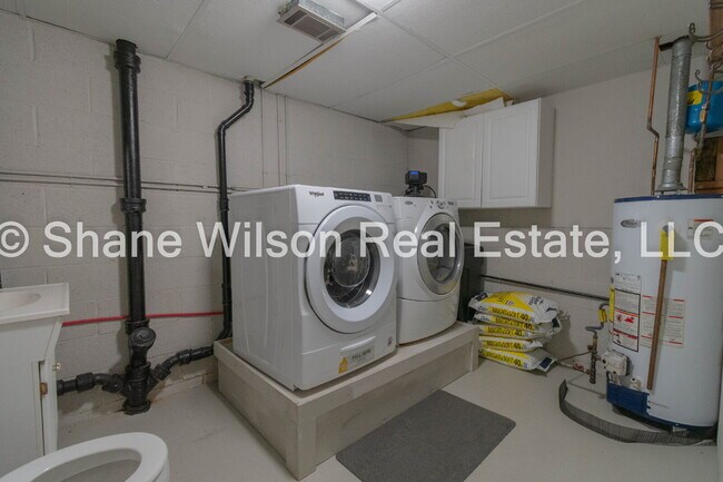 Building Photo - 1/2 off your first month's rent! Charming 4-Bedroom Home in Chattanooga with Spacious 1900 Sq Ft ...