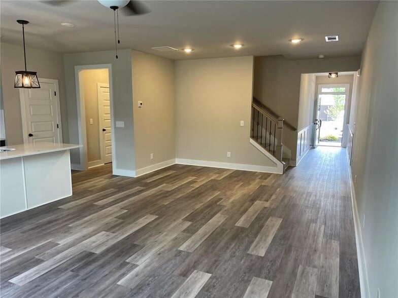 Building Photo - 5704 Urban Vlg Wy