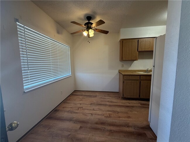 Building Photo - 2765 Cll De Mercado