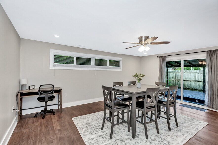 Building Photo - 1805 Oakwood Ave NE