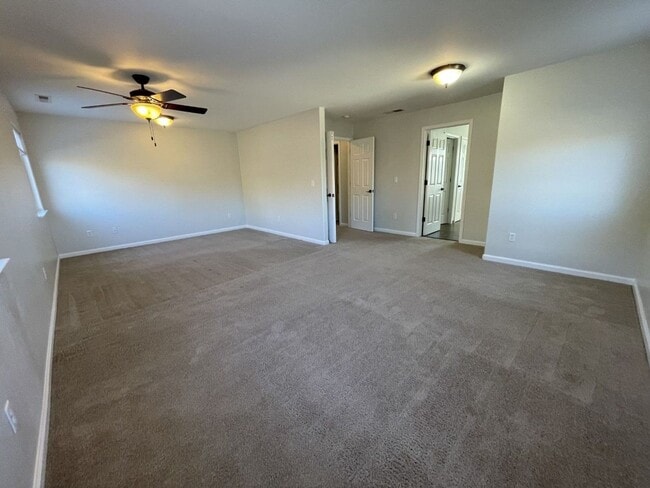 Building Photo - One-of-a-Kind Turnkey Sparks Home!