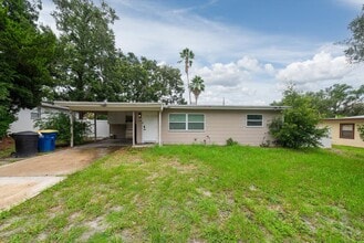 Building Photo - Updated 3-Bedroom in Clearwater. Minutes from Clearwater Beach!