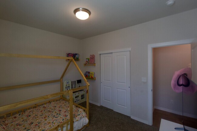 Building Photo - 51030 Hop Sage Pl