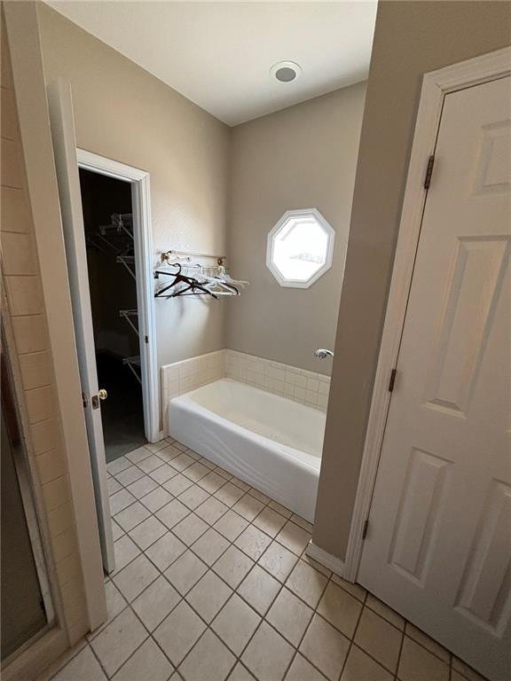 Building Photo - 868 N Main St