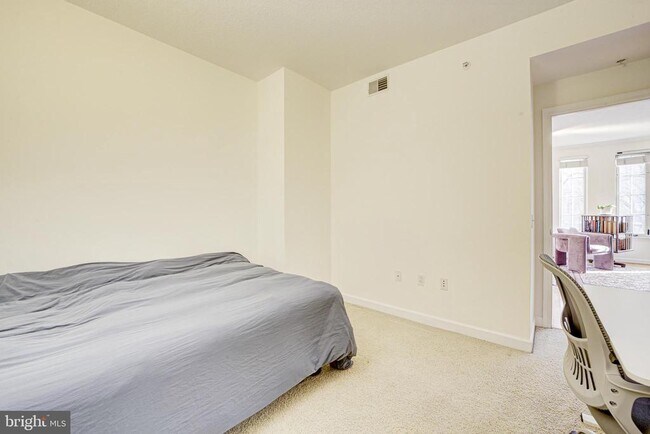 Building Photo - 1441 Rhode Island Ave NW