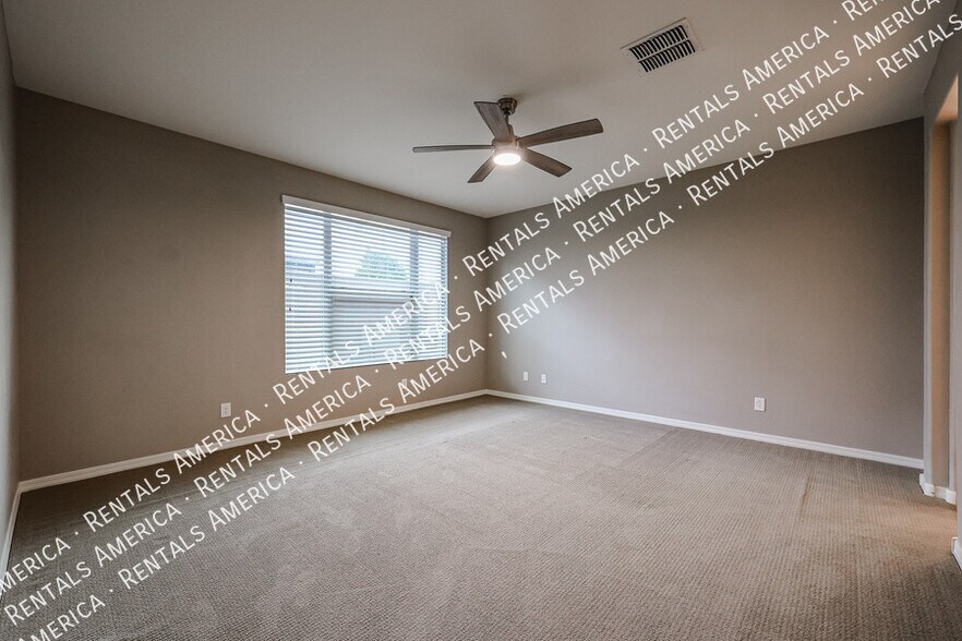 Building Photo - 4212 E Erie St