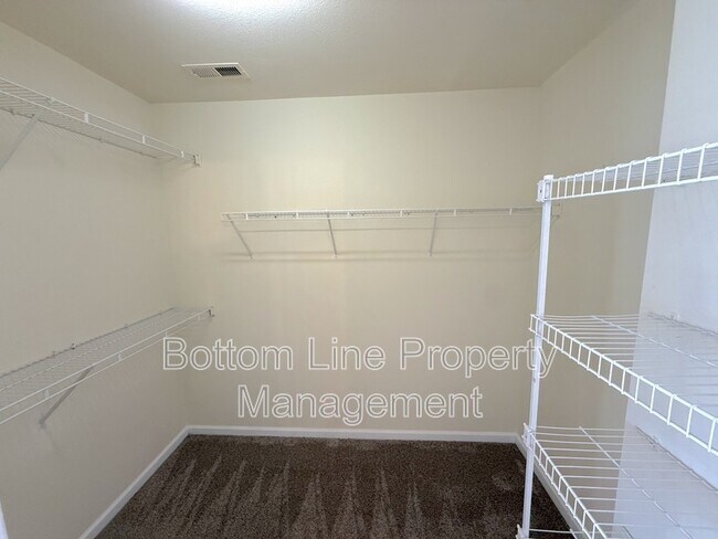 Building Photo - 6926 Brandon Chase Ln