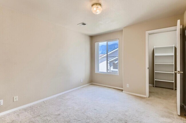 Building Photo - 3610 Strawberry Field Grove