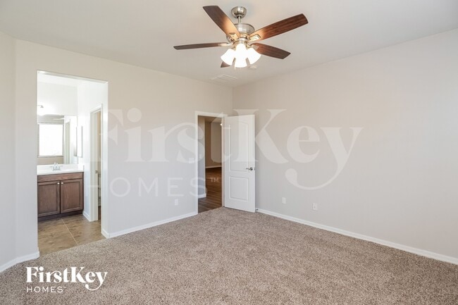 Building Photo - 1018 W Corriente Dr