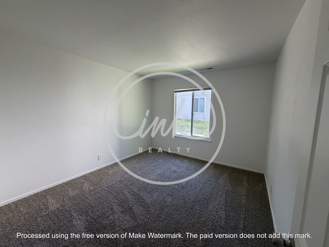 Building Photo - Cute Condo