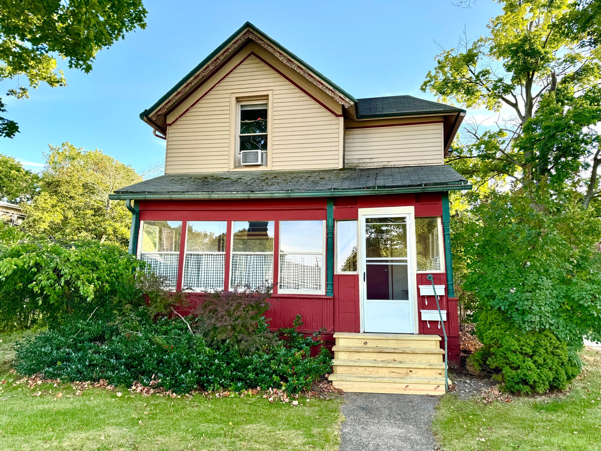 Building Photo - 1100 Michigan Ave