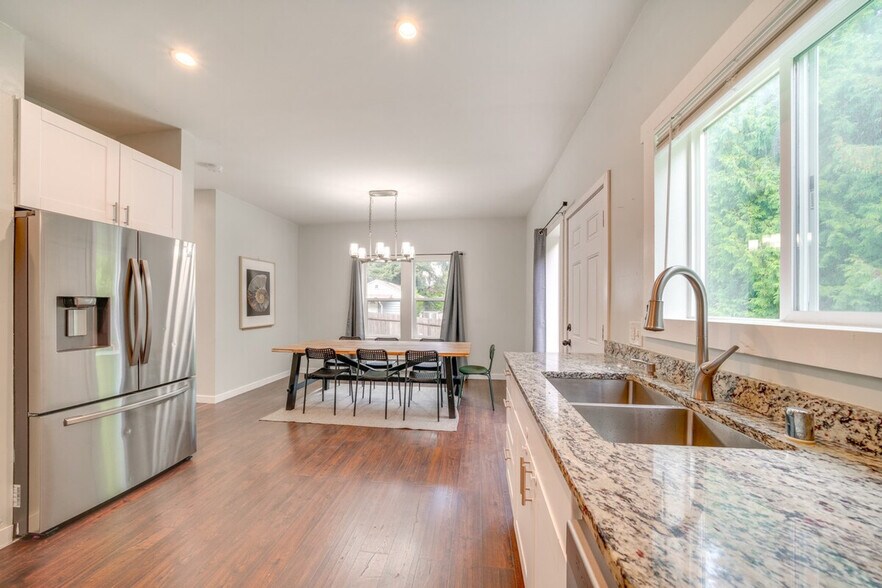 Building Photo - 16208 47th Ave S