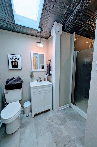 Guest Bathroom - 3408 25th St