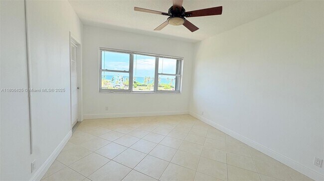 Building Photo - 4117 Bougainvilla Dr