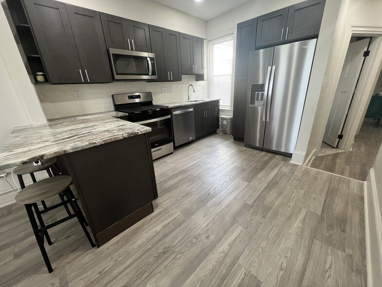 Building Photo - 1725 N 27th St