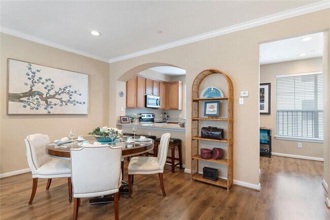 Building Photo - This Condo is The Perfect Blend of Comfort...