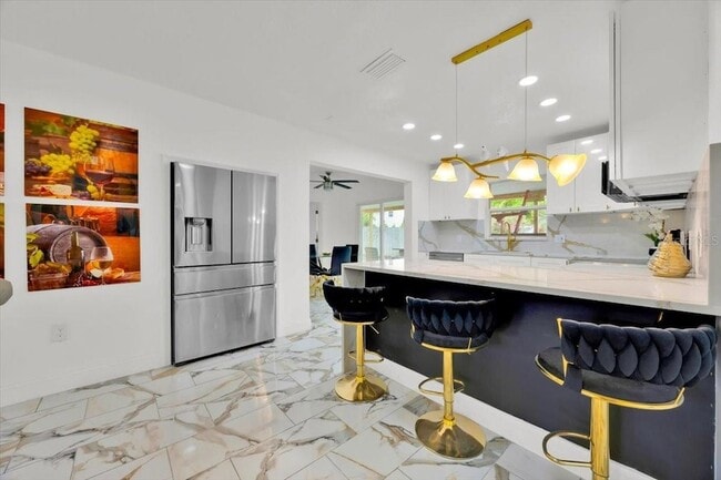 Building Photo - 5108 Avignon Ct
