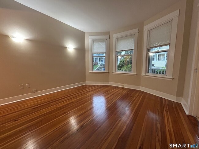 Building Photo - 37 Pardee Pl