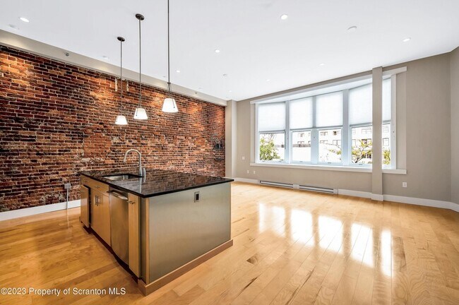 Building Photo - 509 Bogart Pl