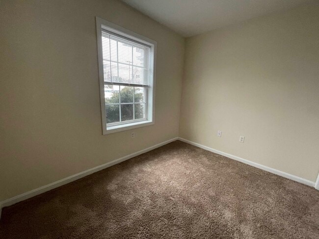 Building Photo - 20 Sentinel Court