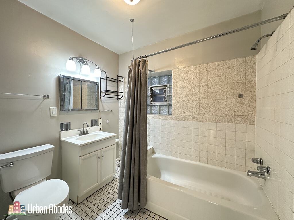 Building Photo - 4609 N Western Ave