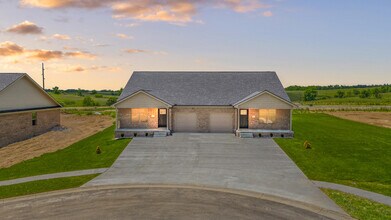 Building Photo - 5009 Melana Wy