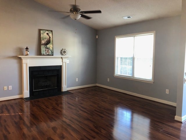 Building Photo - 905 Lowry Ct