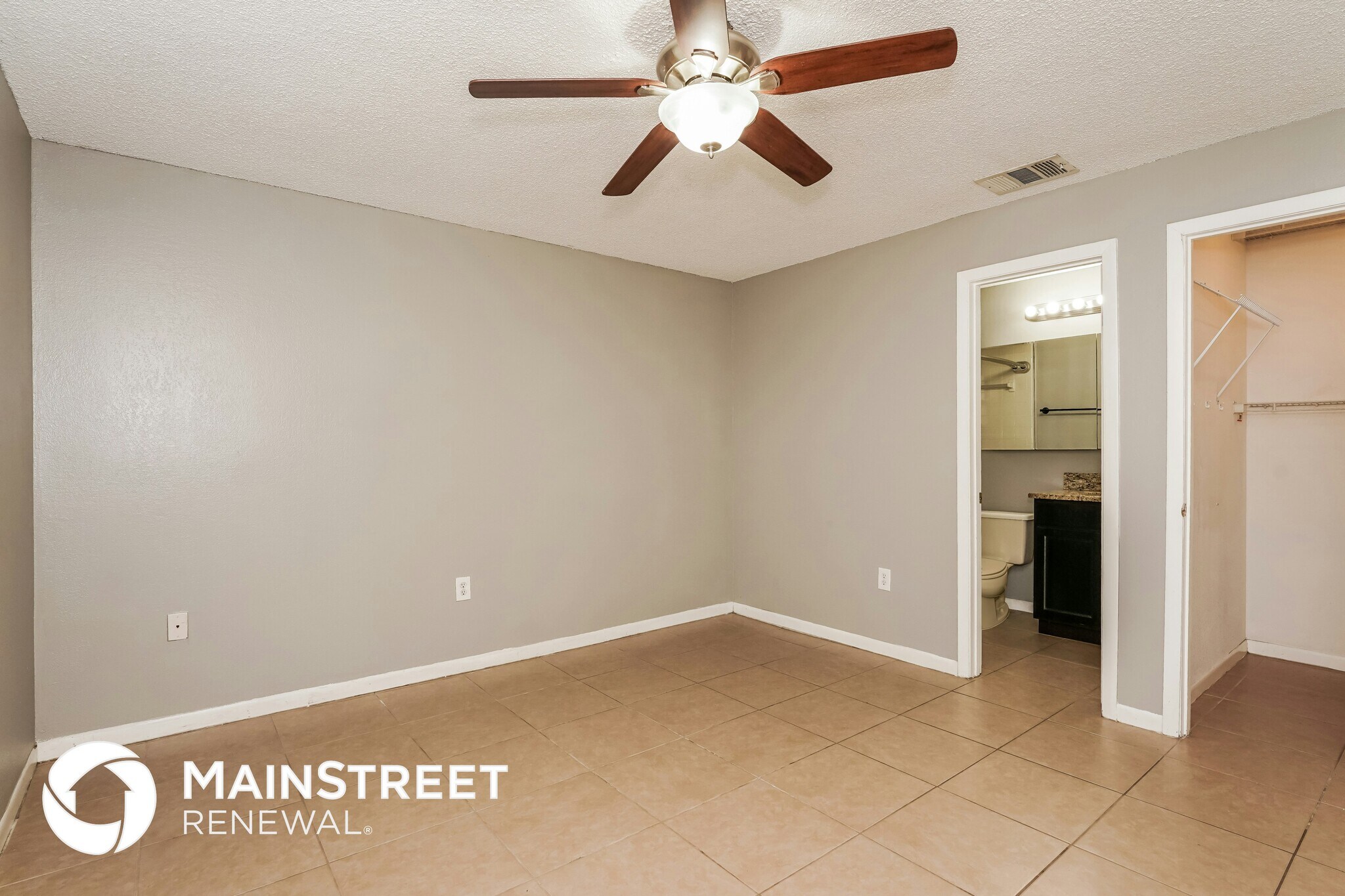 Building Photo - 2208 Spring Cir