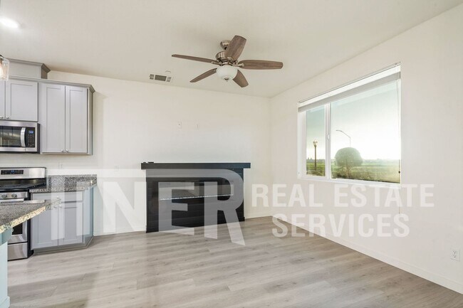 Building Photo - 3698 E Commerce Way