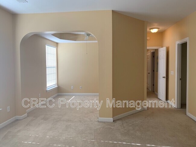 Building Photo - 1415 Belcourt Ln