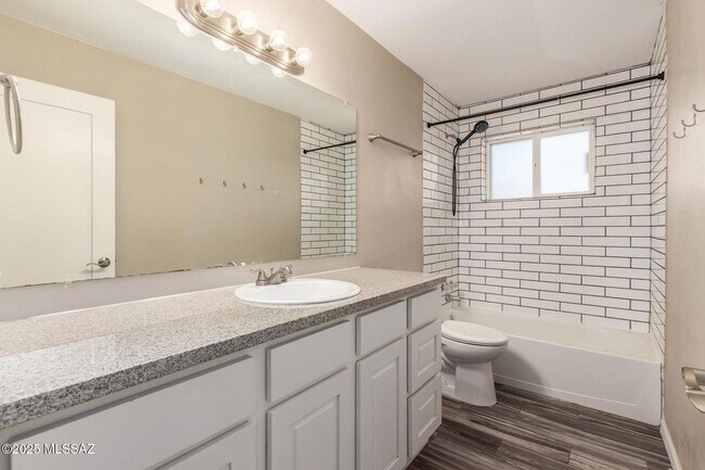 Building Photo - Charming 3bed/2 bath home located in the heart of Tucson, just minutes from the University of Ari...