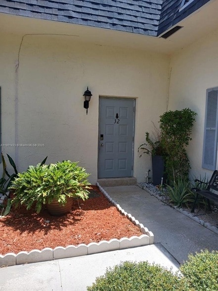 Building Photo - 1945 NW 4th Ave